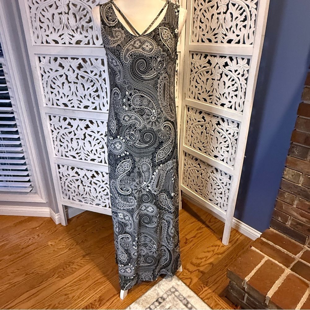 NWT Christopher & Banks Chic Paisley Maxi Dress - Black and White Sz S